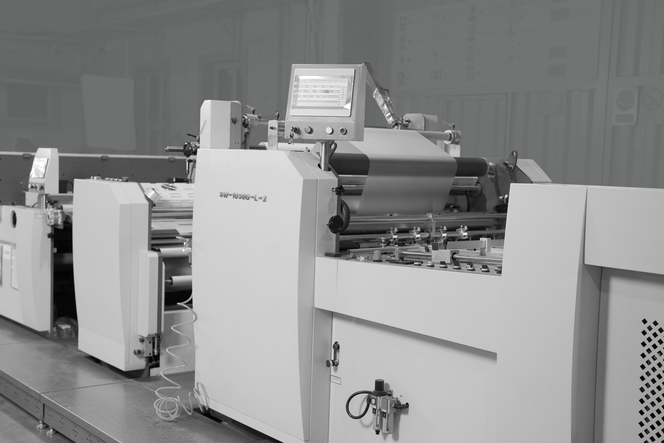 Postpress coating machine